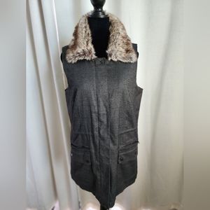 J.Jill Women's Insulated Quilted Vestnwkth Faux Fur collar size Small